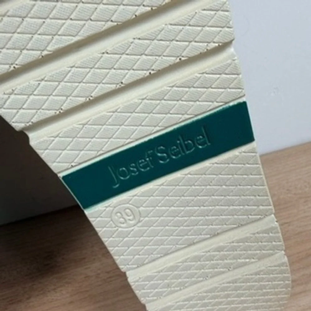 Josef Seibel Clea 14 Women Sandals EU 39 US 8 Creme Tan Soft Leather Strappy